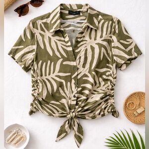 Sanctuary Top Women’s XL Olive Print Button Front Tie Blouse Ruched Short Sleeve